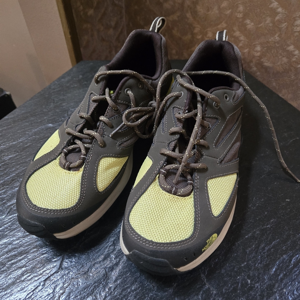 NWOT Women's North Face Sneakers Size 8